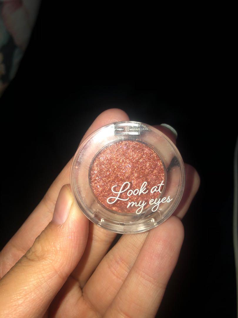 Single Eyeshadow Etude House Kesehatan Kecantikan Rias Wajah Di Carousell These are quads and are plastic cheap looking however, that isn't an issue with me. carousell