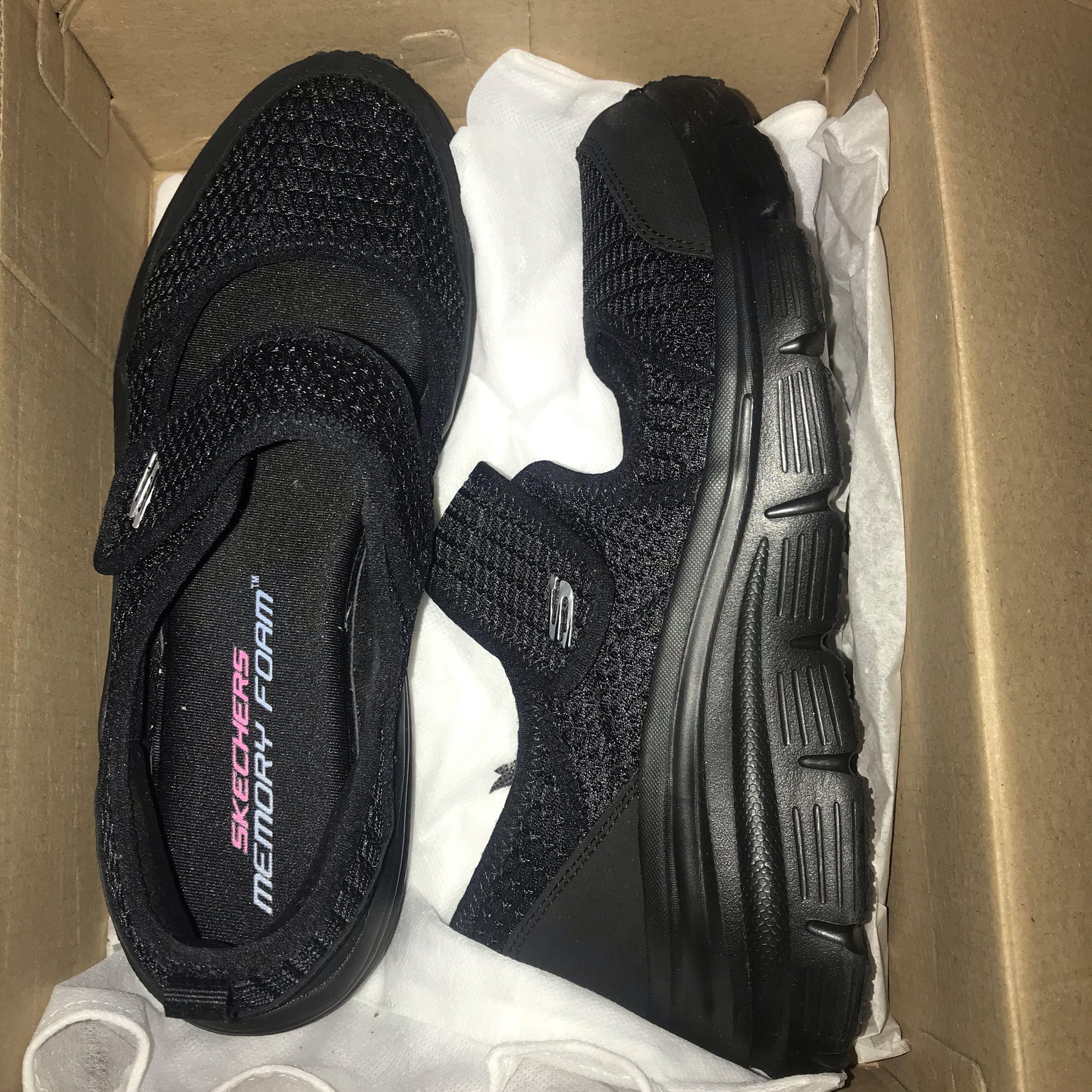 skechers fashion fit breezy sky