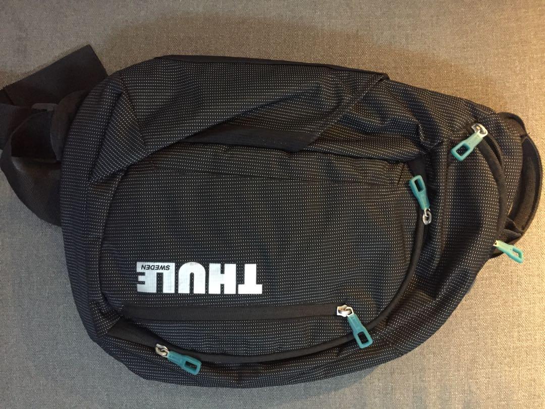 thule laptop sling bag