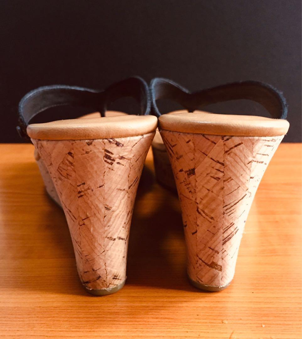 Ugg natassia wedge sandal 2025