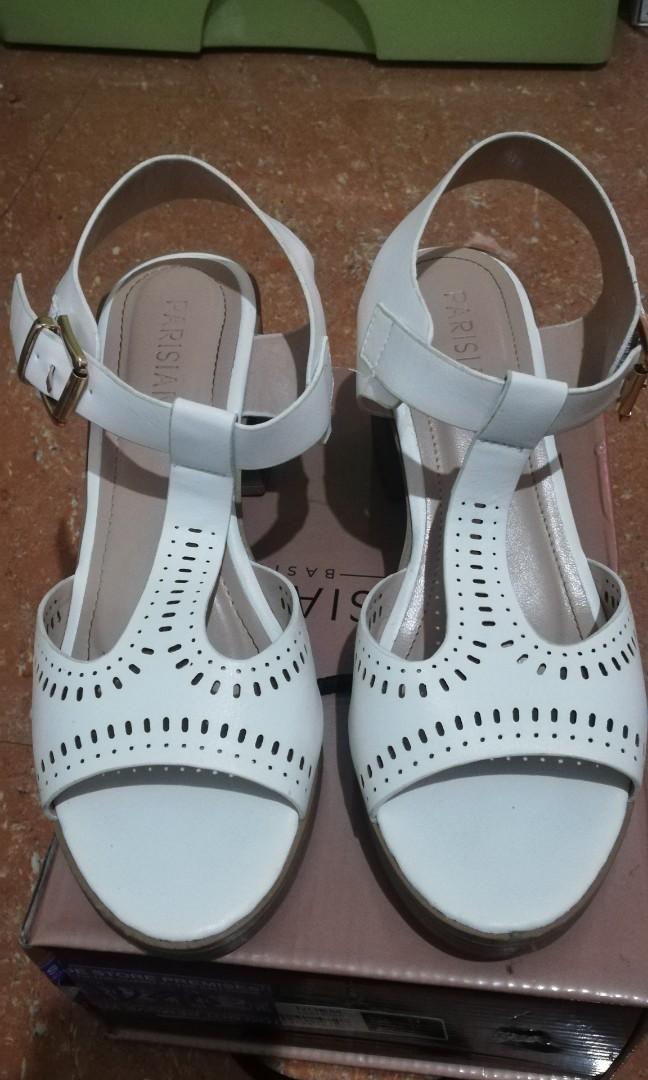 White Parisian sandals, Women's Fashion, Footwear, Heels on Carousell