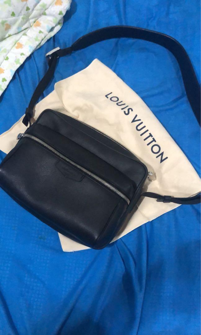Pre-Owned LOUIS VUITTON Louis Vuitton Outdoor Messenger PM Shoulder Bag  M30243 Monogram Taigarama PVC Leather Antarctica Body (Good) 