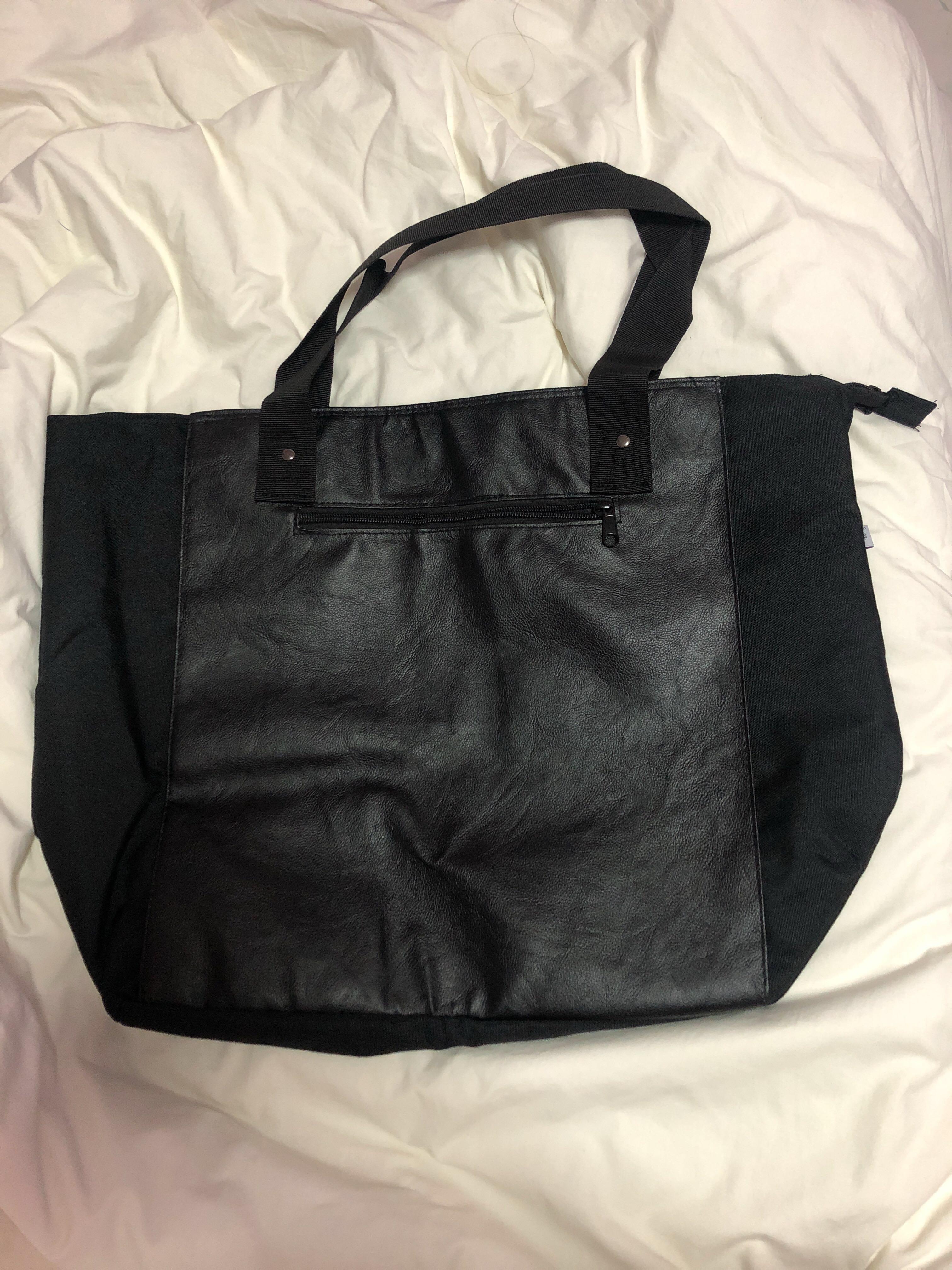 minimalist gym bag