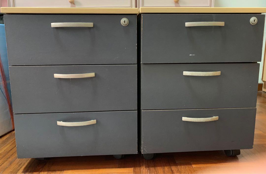 Chest Of Drawers X 2 Furniture Shelves On Carou Chest Of Drawers X 2 Furniture