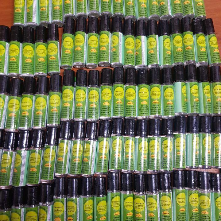 Citronella Roll on (Category: Insect Repellents) located in Paranaque City. Submitted by FLess.ph (Listing ID 251636002, Image 1). Description: Citronella roll on bottle: Pure citronella therapeutic grade Essential oil diluted to Fractionated coconut oil. Retail 240 Wholesale ( 12pcs up 199 each) How to use? Pahid lang sa part na lapitin ng lamok Sure ang content alam na alam ko kasi kami ang gumagawa. Very Safe for babies!!! . #iwasdengue Must t
