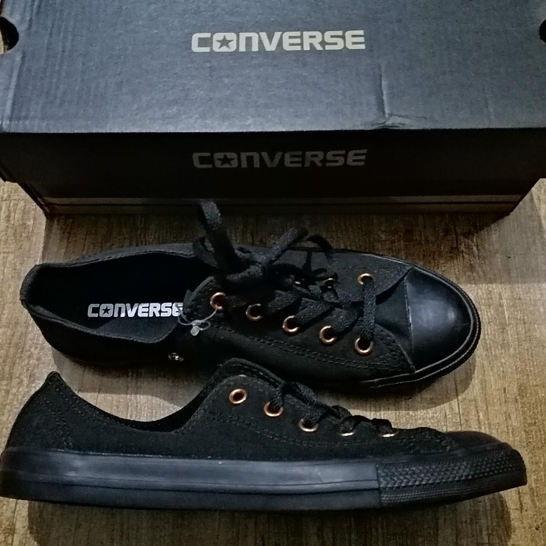 converse dainty black gold 6.5 Women s Fashion Footwear