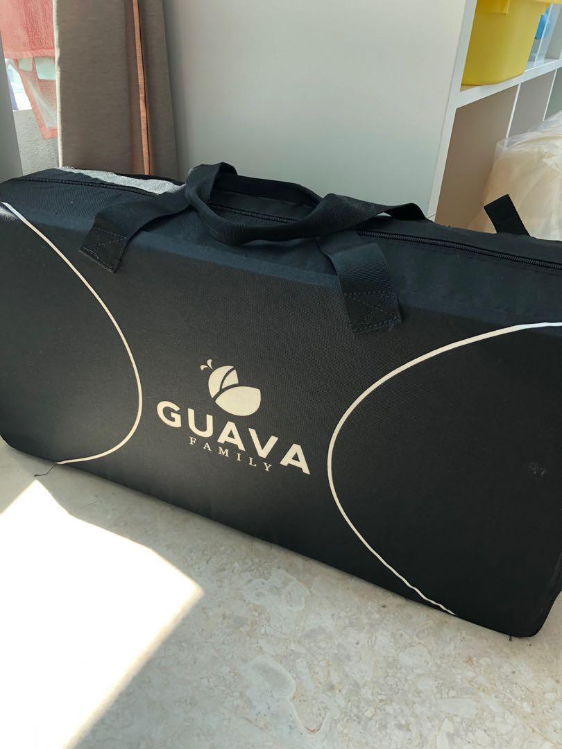 Guava Family Lotus Crib