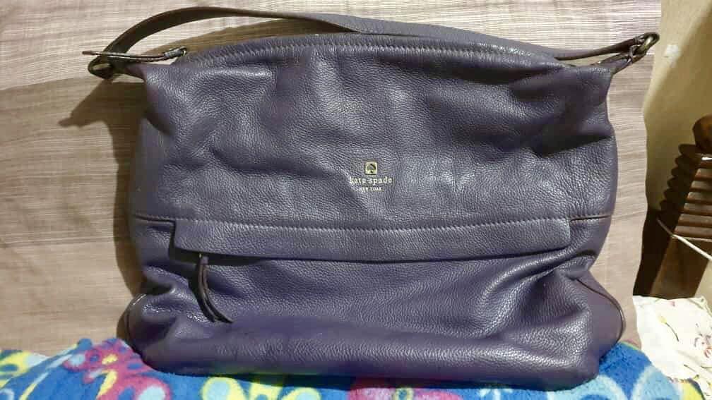 Kate Spade leather purple tote bag (Category: Luxury Bags & Wallets) located in Manila. Submitted by samwear (Listing ID 251783732, Image 1). Description: - Purple, leather, medium-sized tote bag by Kate Spade - Condition: 3.5/5 - Meet up in Makati (SM/Ayala Malls), BGC, Alabang - Delivery/Shipping fee (if any) to be shouldered by buyer *Selling for a friend.
