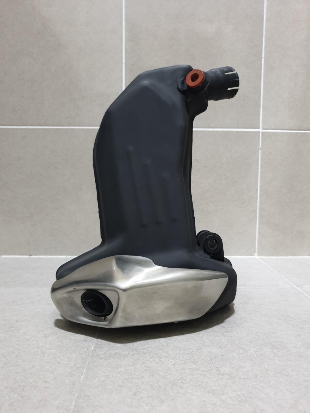 Ktm duke 200 hotsell stock exhaust price