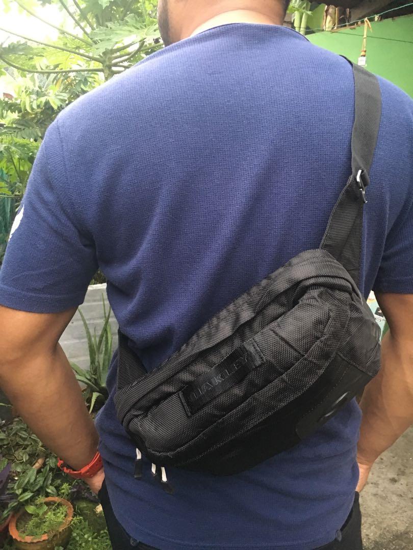 Oakley Pouch Bag, Men's Fashion, Bags, Sling Bags on Carousell
