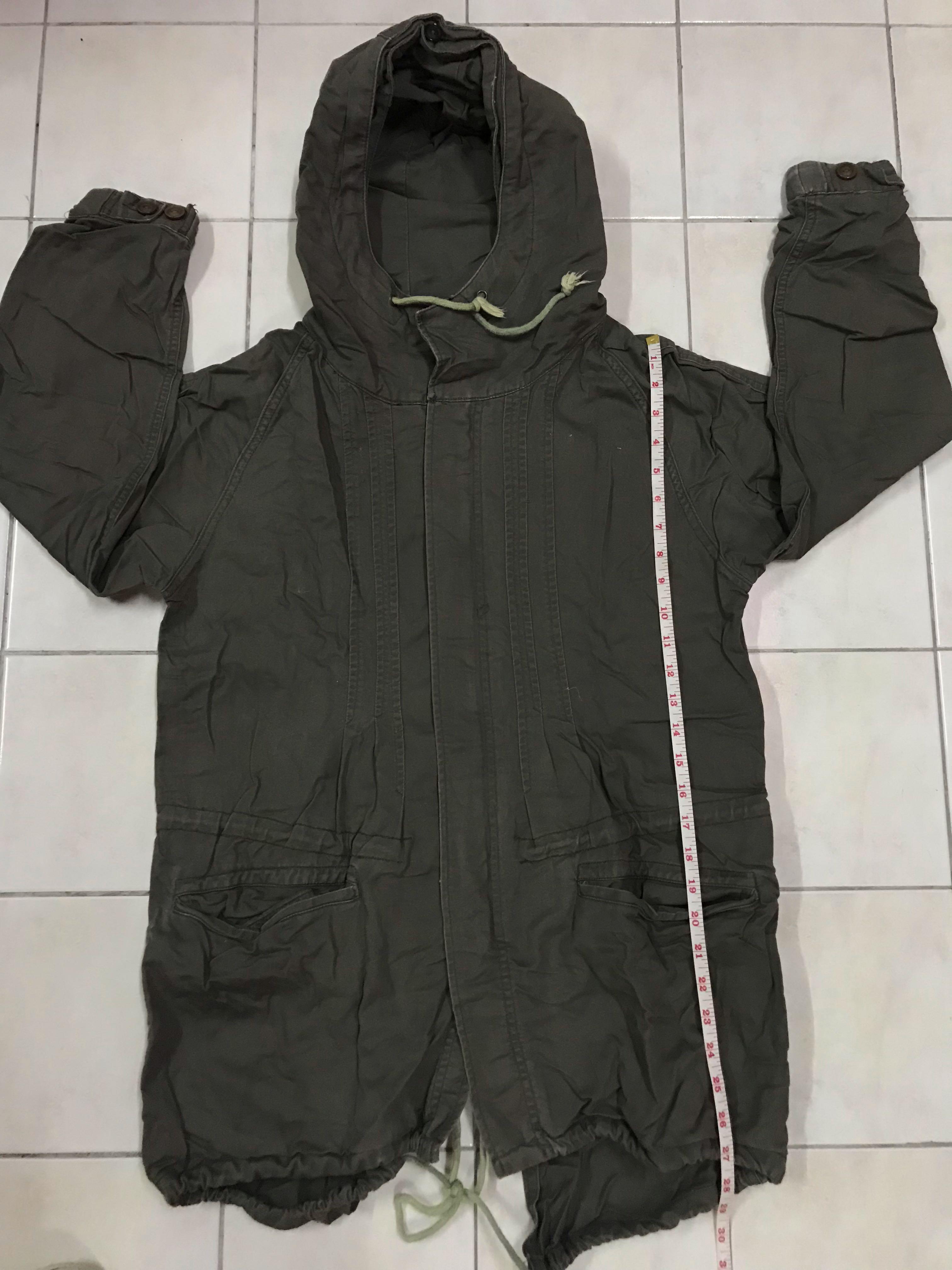 Parka Jacket (Category: Trousers) located in Kota Samarahan. Submitted by vespahitam (Listing ID 251777350, Image 2). Description: Postage SM-RM15, SS-RM10 COD - Samarahan/Kuching.