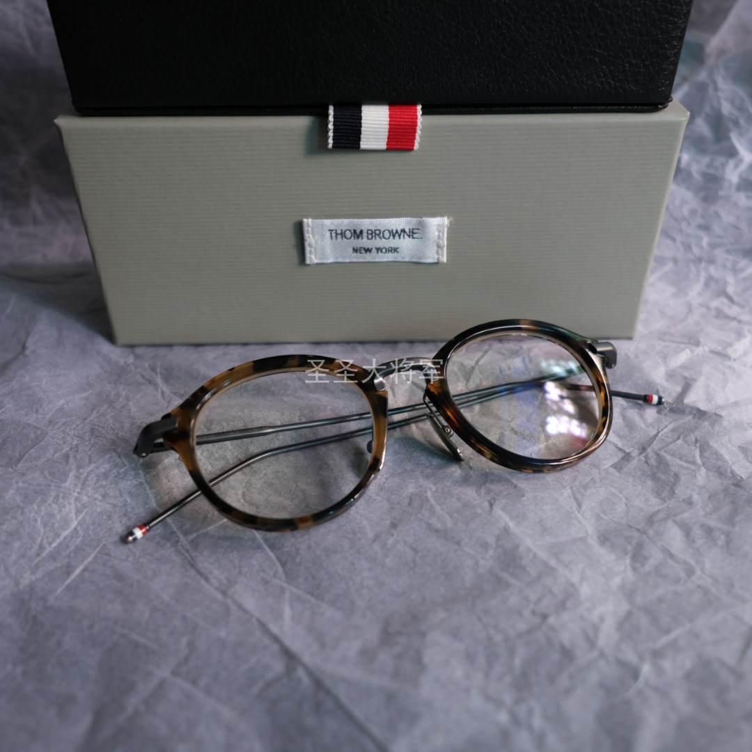 Thom Browne TB-011.B Size 49眼鏡, 男裝, 手錶及配件, 眼鏡- Carousell
