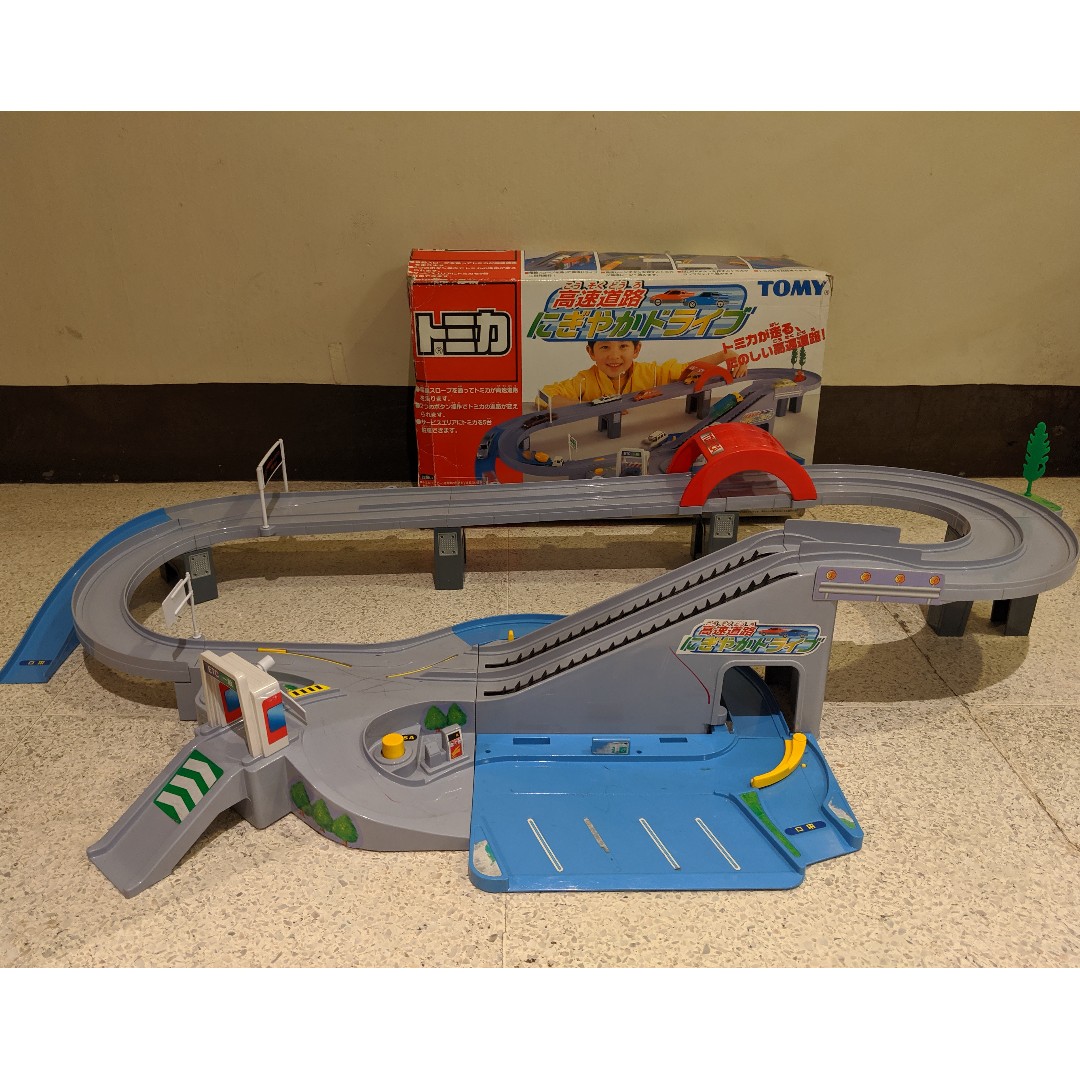 Tomica highway busy drive 2025