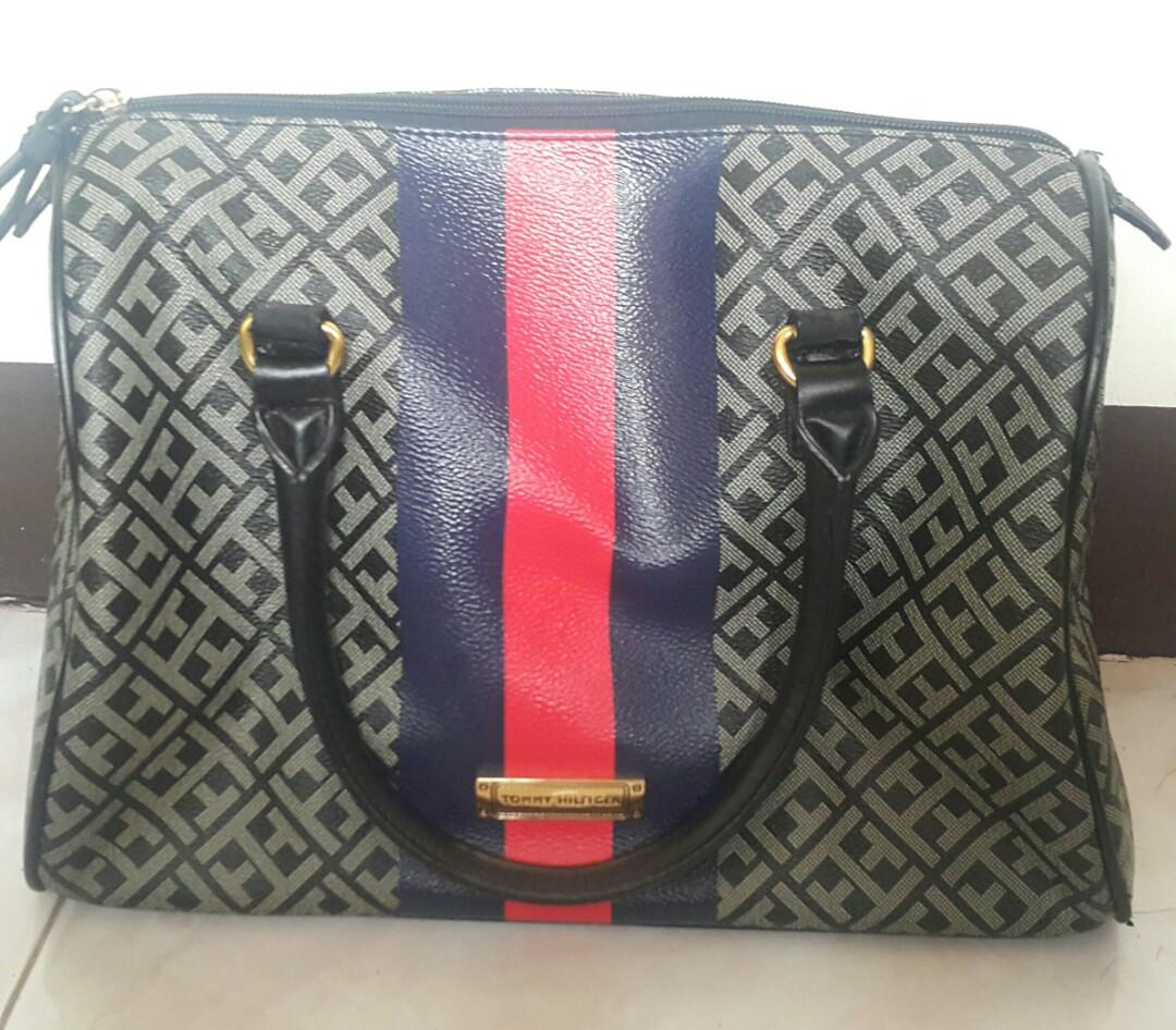Tommy handbag (Category: Tote Bags) located in Iloilo. Submitted by brandedpreloved_stuff (Listing ID 251657689, Image 1). Description: .