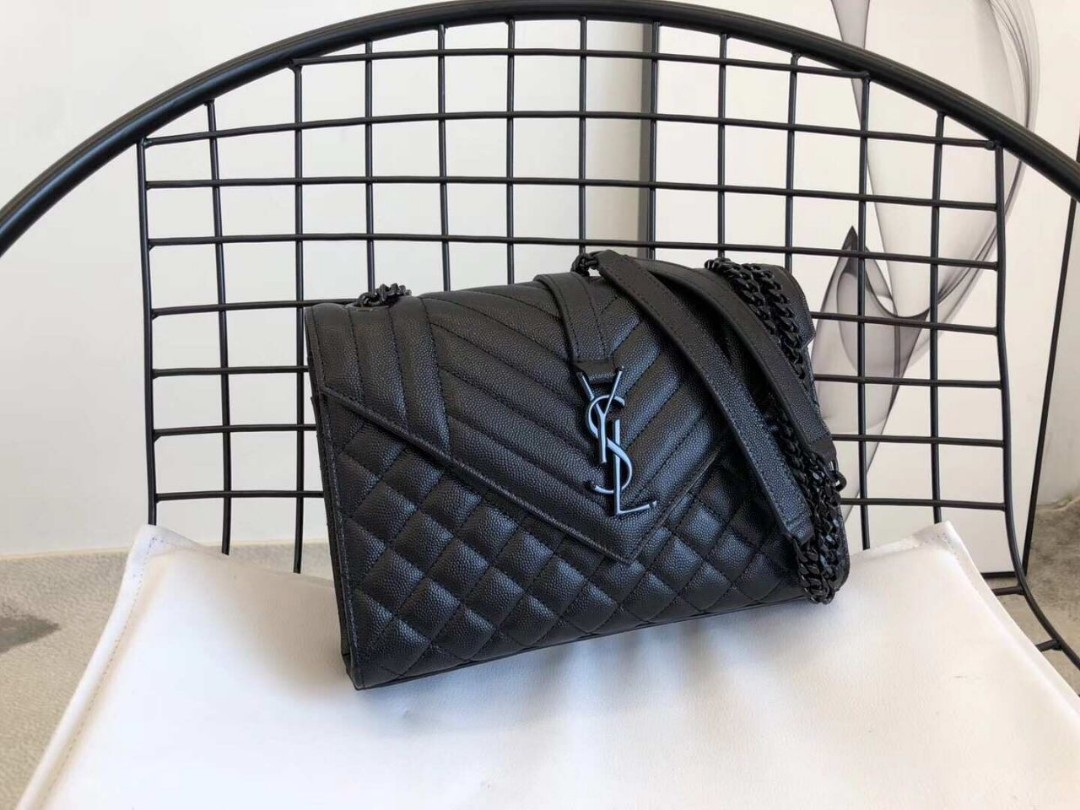 Envelope medium bag in on sale grain de poudre embossed leather