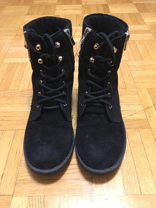 Sears boots size 7-7.5