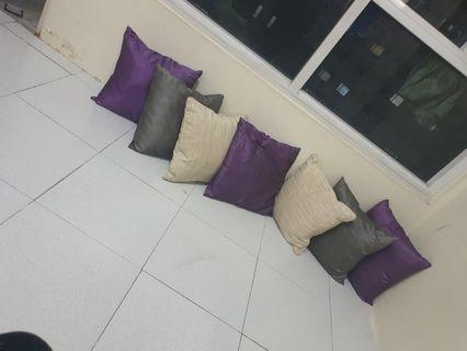 7 piece of sofa pillows with covers