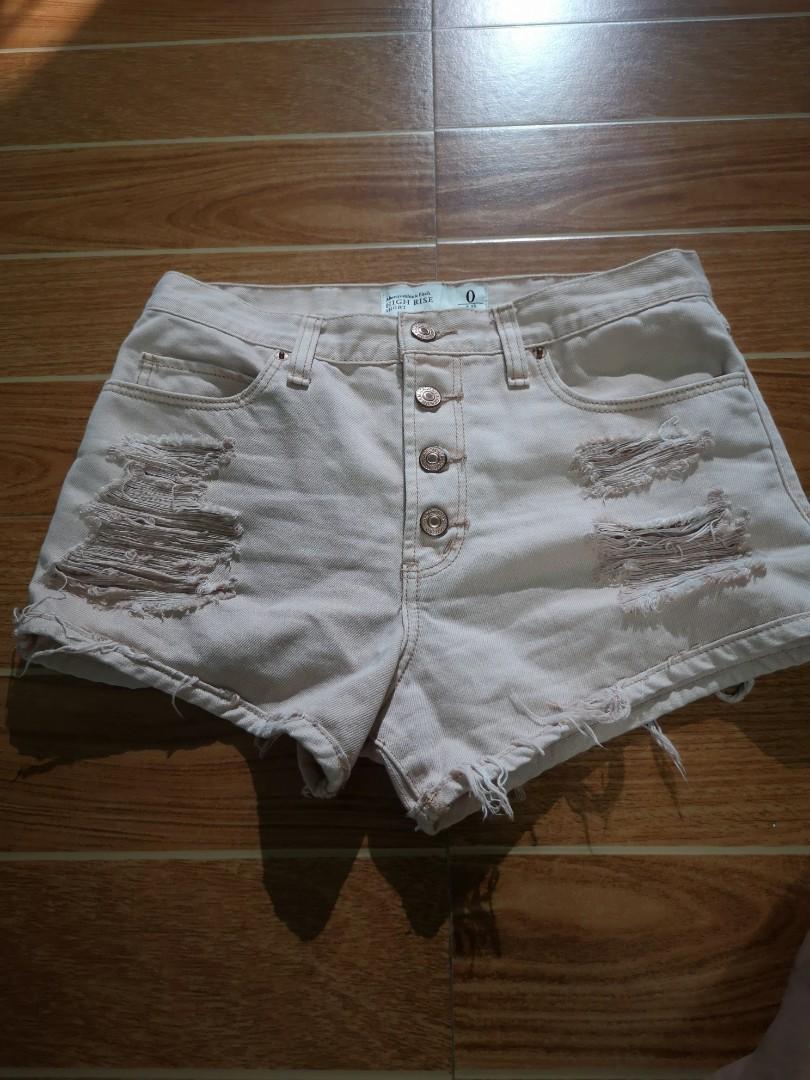 Abercrombie & fitch (HW short) (Category: Other Bottoms) located in San Fernando. Submitted by marsgavin (Listing ID 251822566, Image 1). Description: .