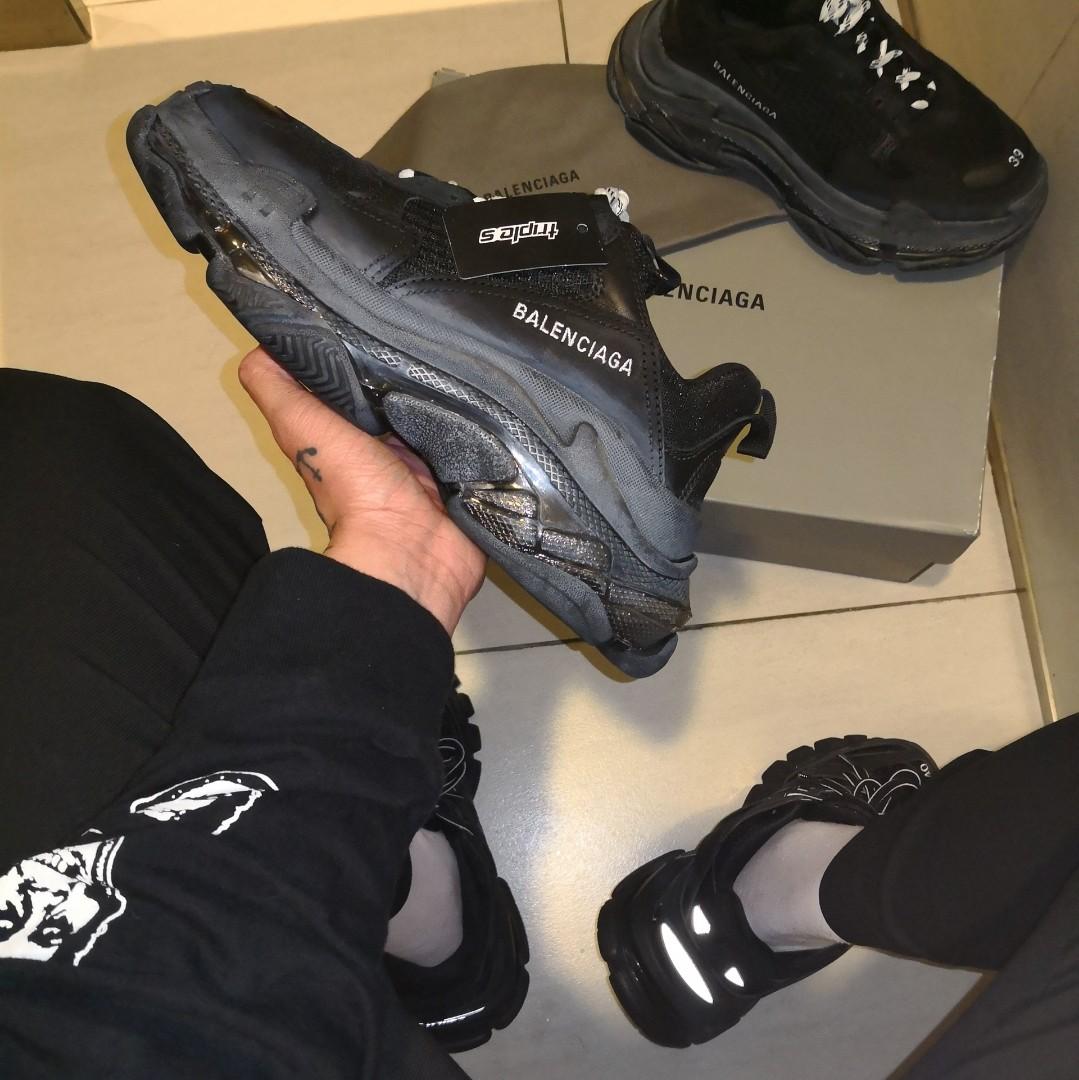 full black balenciagas
