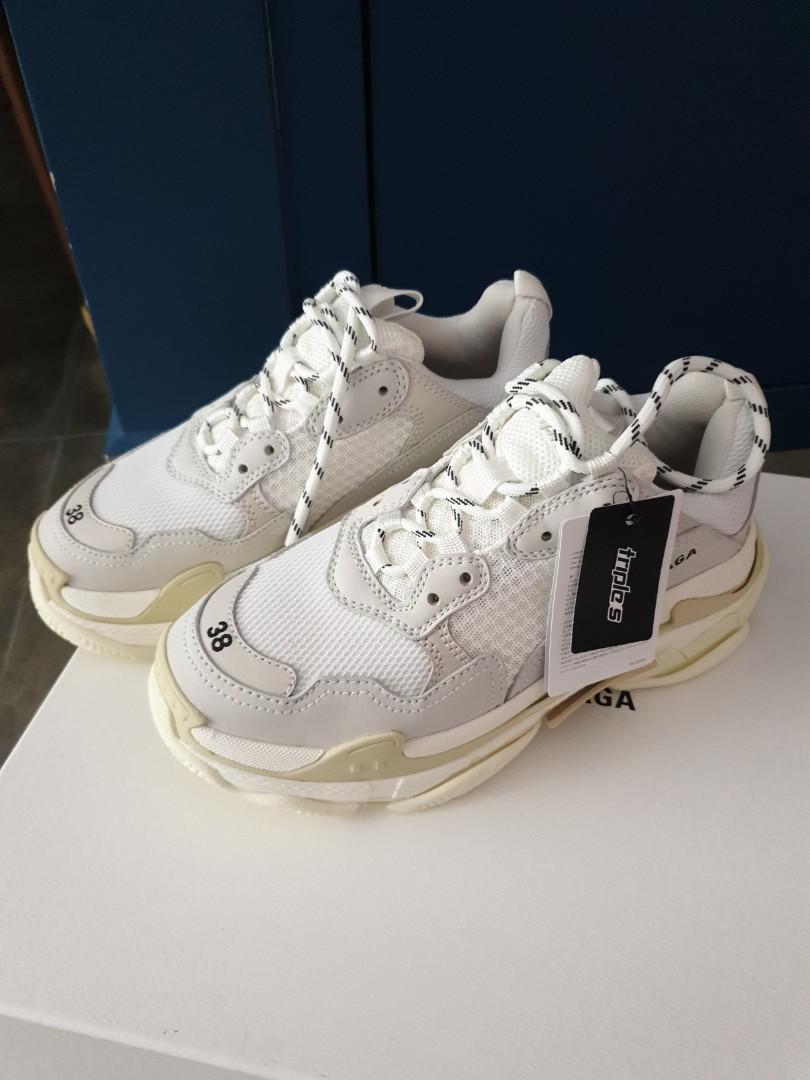 balenciaga triple s 37 white