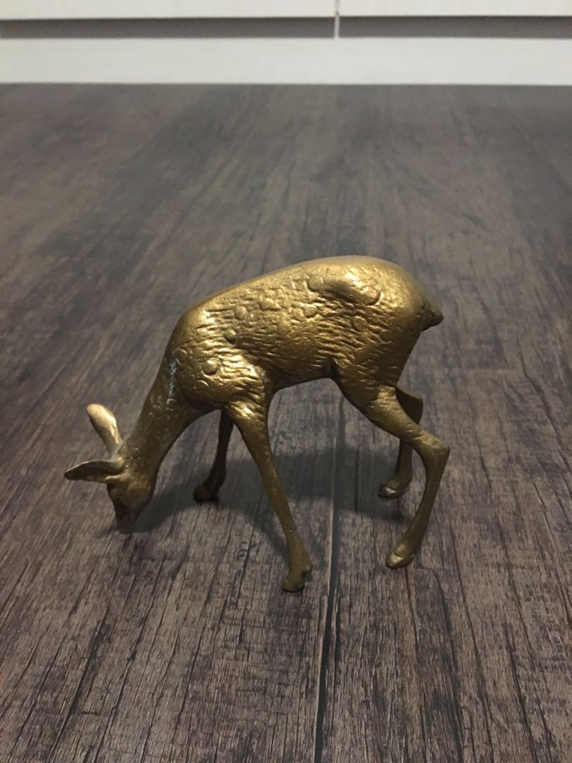Bronze deer figurine, Hobbies & Toys, Memorabilia & Collectibles