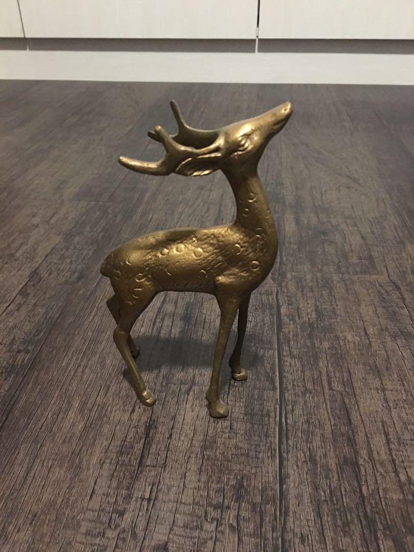 Bronze deer figurine, Hobbies & Toys, Memorabilia & Collectibles
