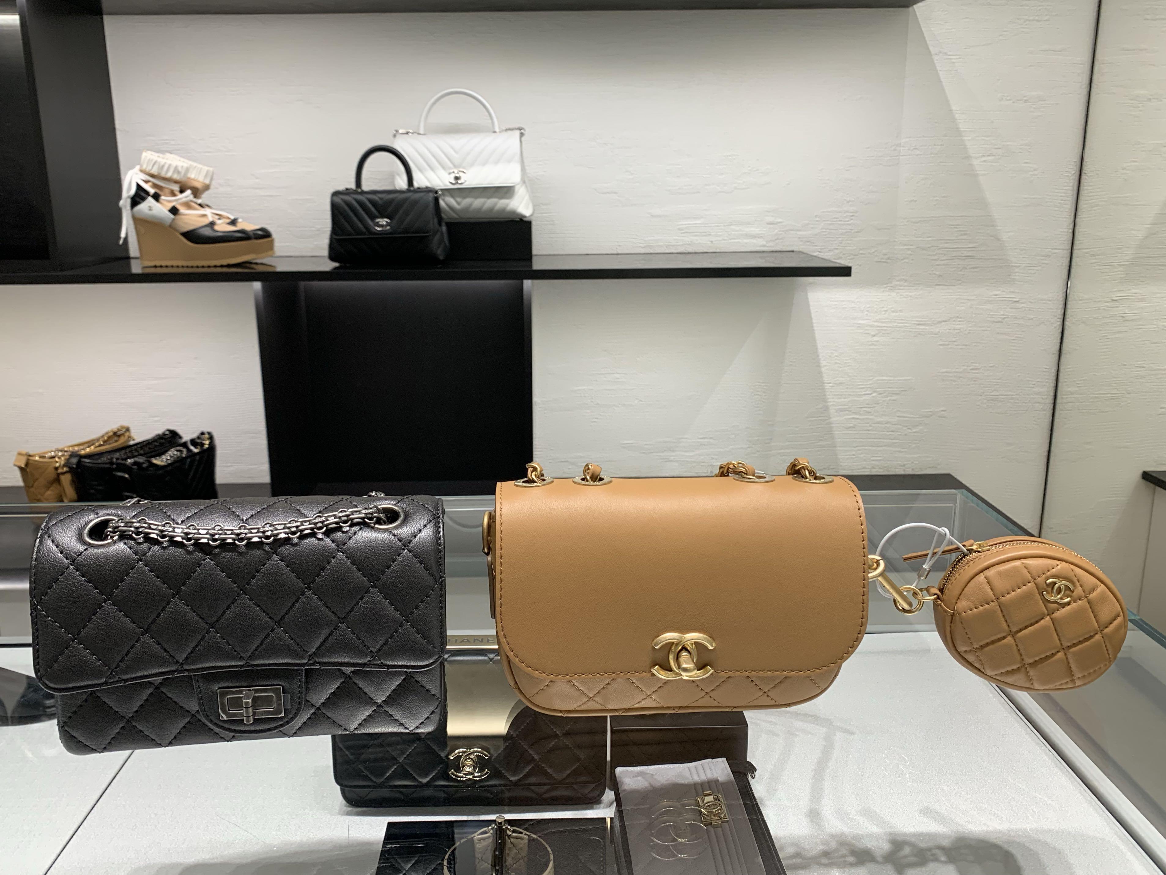Chanel Mini Reissue 19K, Women's Fashion, Bags & Wallets, Cross