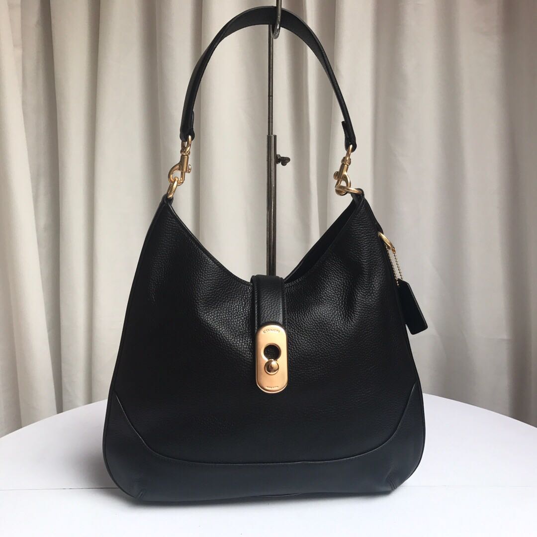 Coach Amber Hobo, Women's Fashion, Bags & Wallets on Carousell