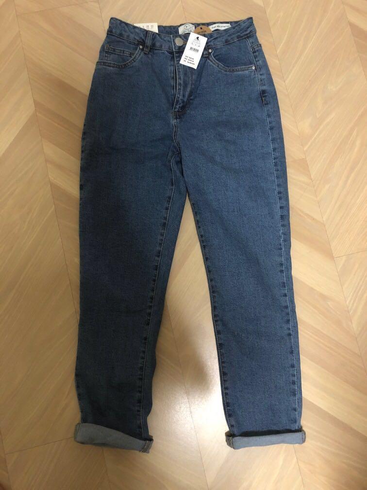 mom jeans aus