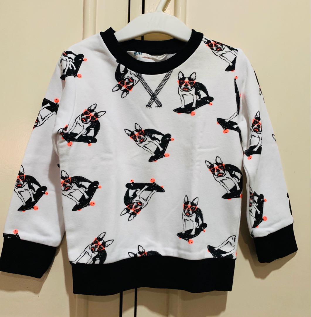 H&M Boy’s Sweater (1-3 years old) (Category: Babies & Kids Fashion) located in Pasig City. Submitted by esjay06 (Listing ID 251879864, Image 1). Description: Washed but not used.