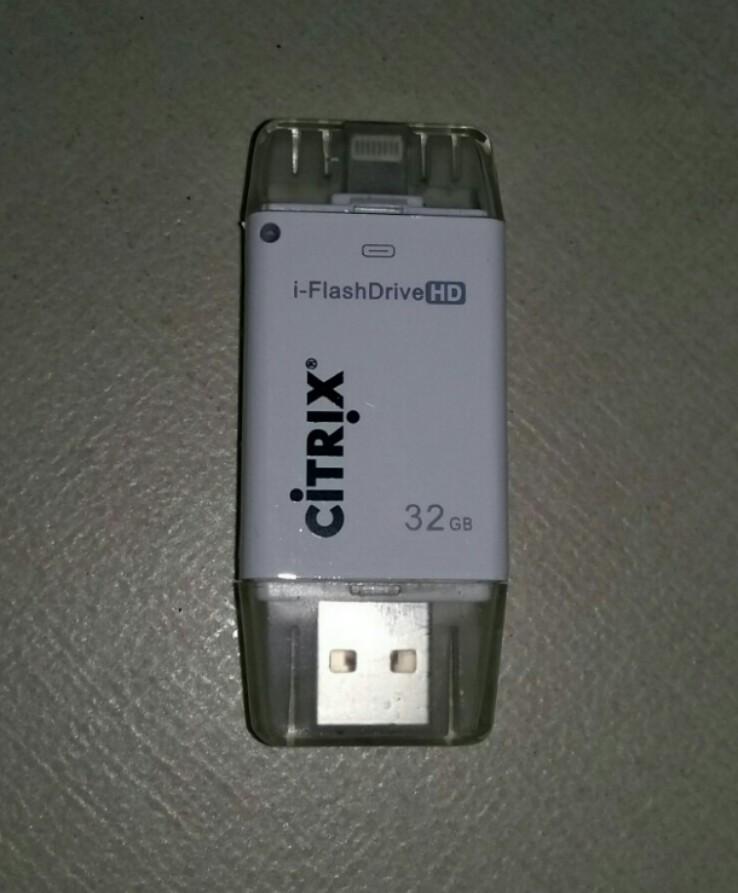i-FlashDrive HD Memory Stick 雙向USB記憶棒(iOS / 32GB), 電腦＆科技