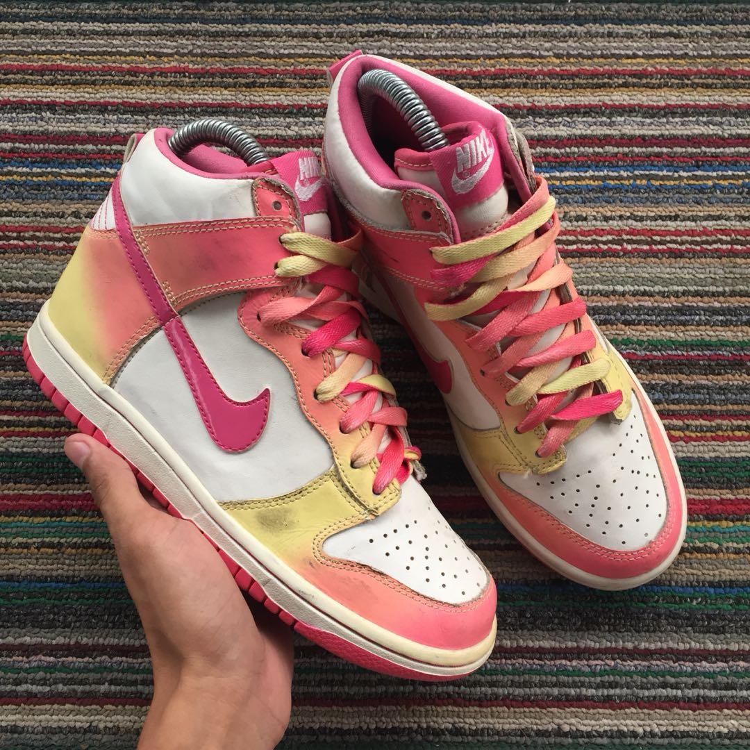 nike dunk pink yellow