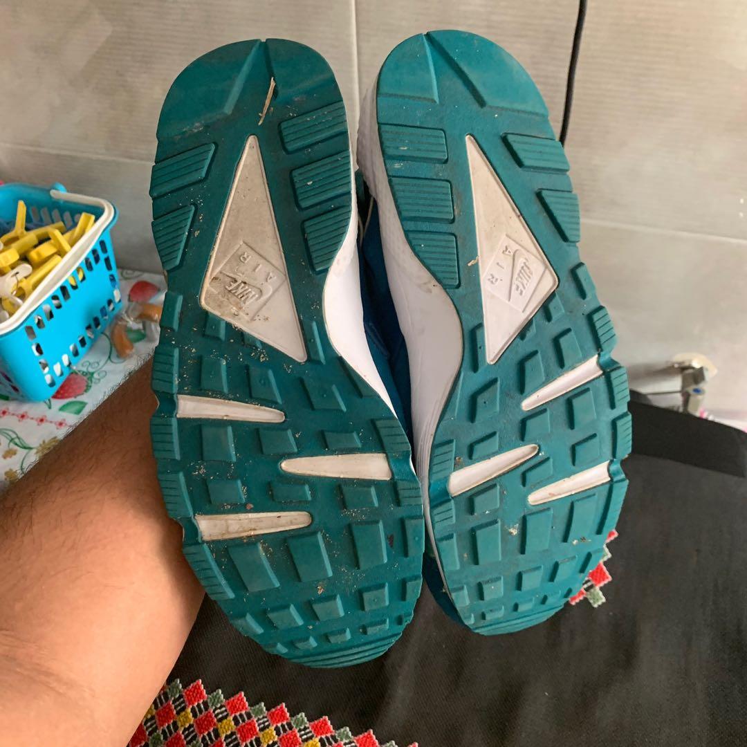 Air huarache green hotsell abyss