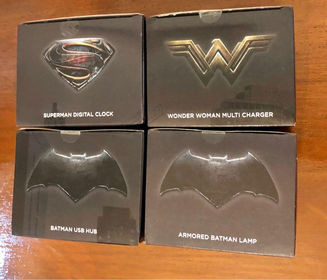 Petron Justice League (Category: Figurines & Statues) located in Quezon City. Submitted by lmdavid (Listing ID 251877638, Image 2). Description: Petron Batman vs Superman "Dawn of Justice" .