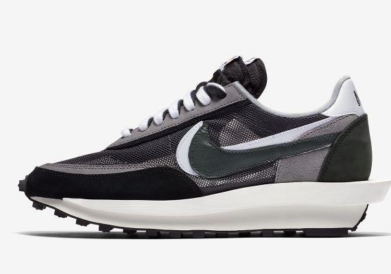 sacai nike waffle black