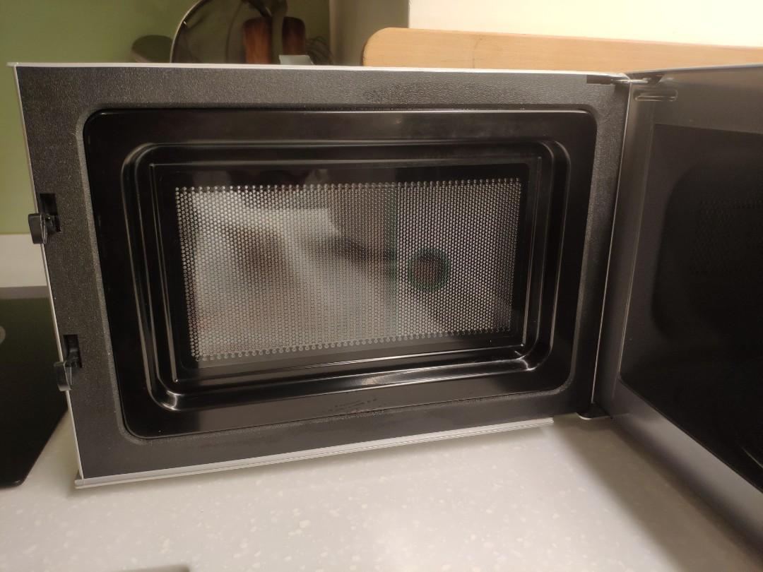 Sharp microwave oven R202ZS, TV & Home Appliances, Kitchen Appliances