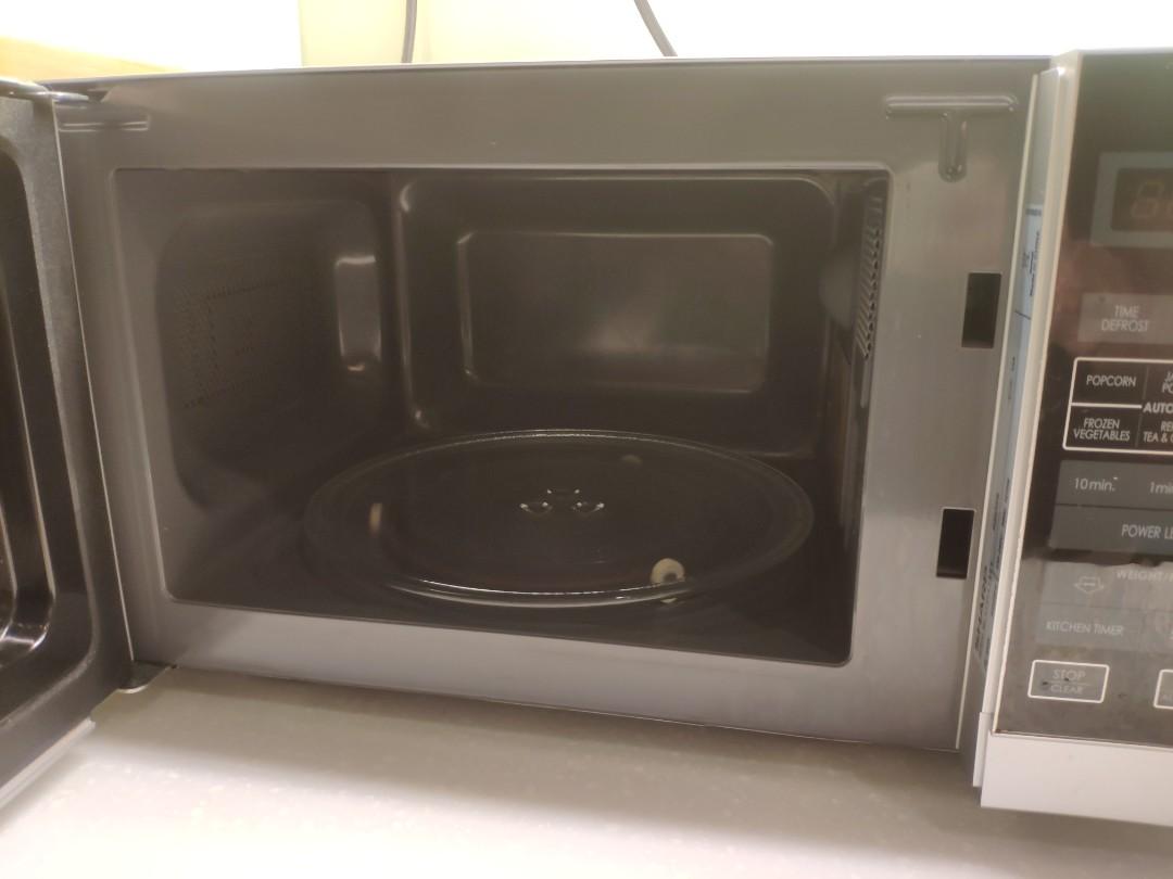 Sharp microwave oven R202ZS, TV & Home Appliances, Kitchen Appliances