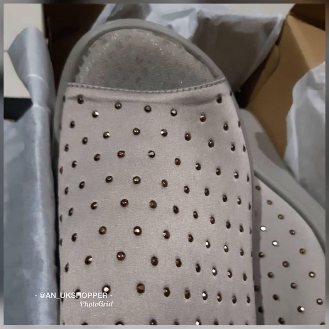 Skechers rumblers best sale silky smooth