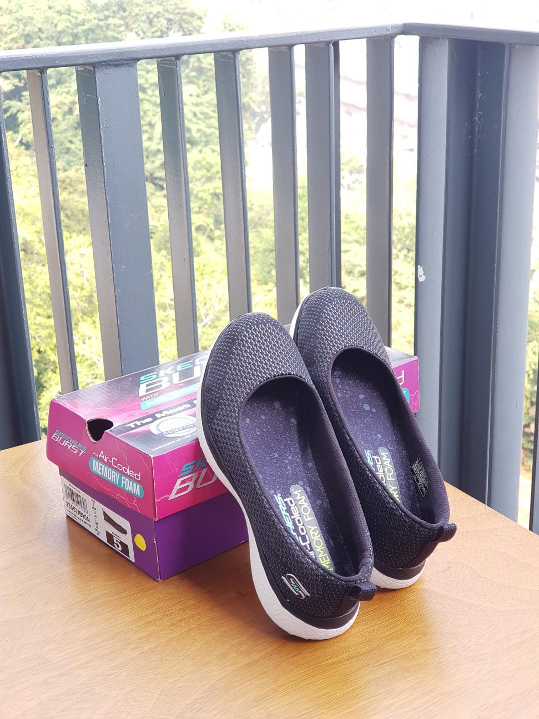 Skechers 23557 top