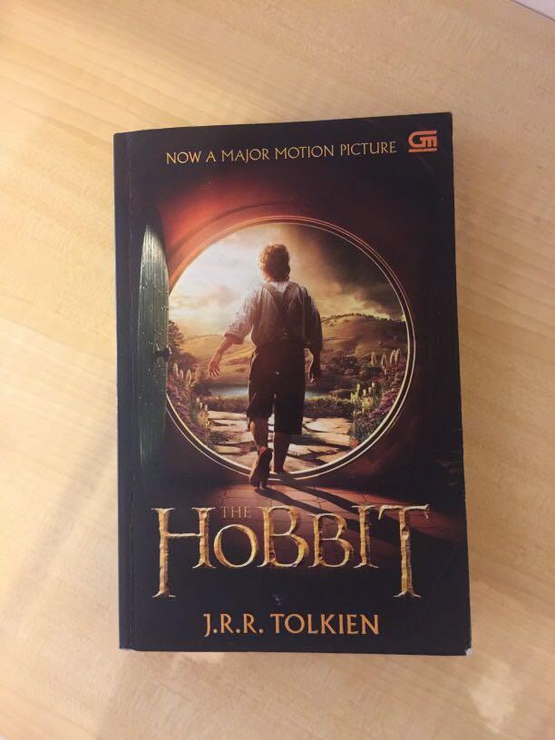 The Hobbit Jrr Tolkien Buku Alat Tulis Buku Di Carousell