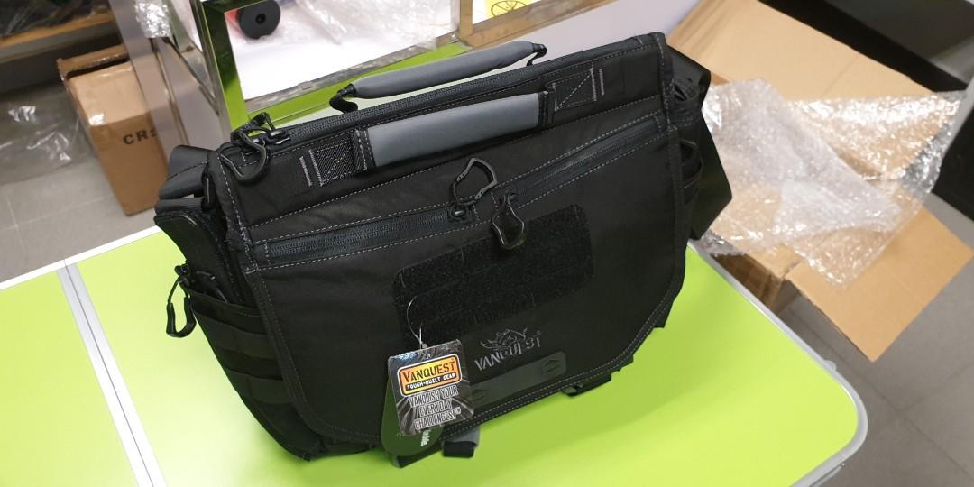 Vanquest 15 Messenger Bag Vanquest Envoy-13 Messenger Bag