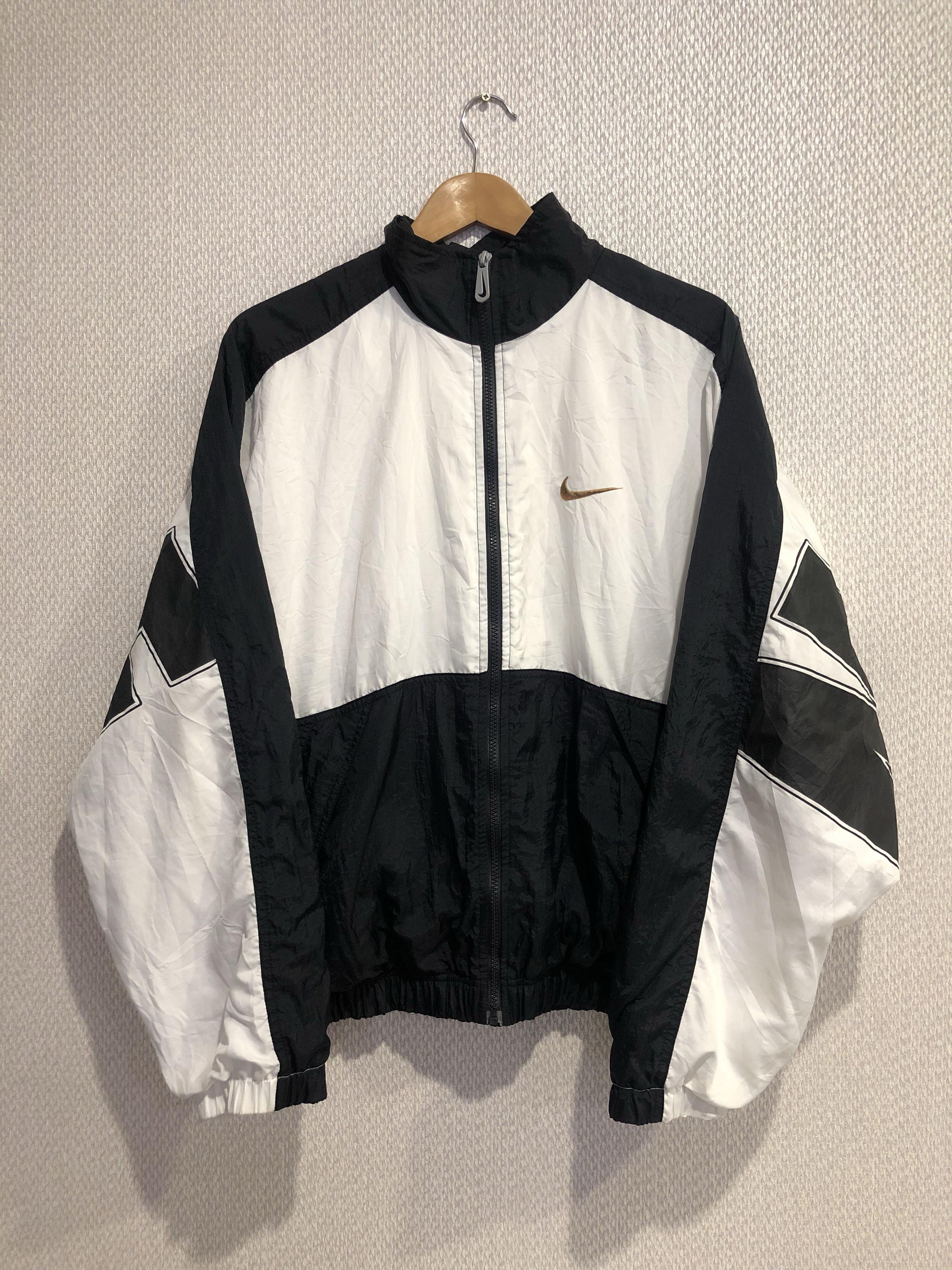 nike spell out jacket