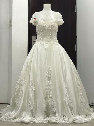 Wedding gown (for sale / for rent)