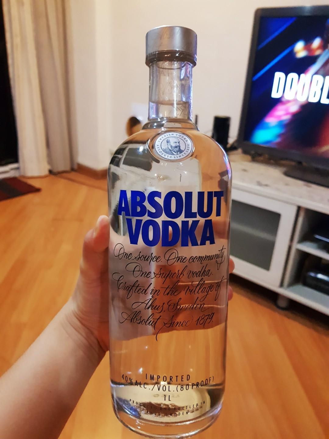 Absolut Vodka 1l 40 Alc Food Drinks Alcoholic Beverages On Carousell
