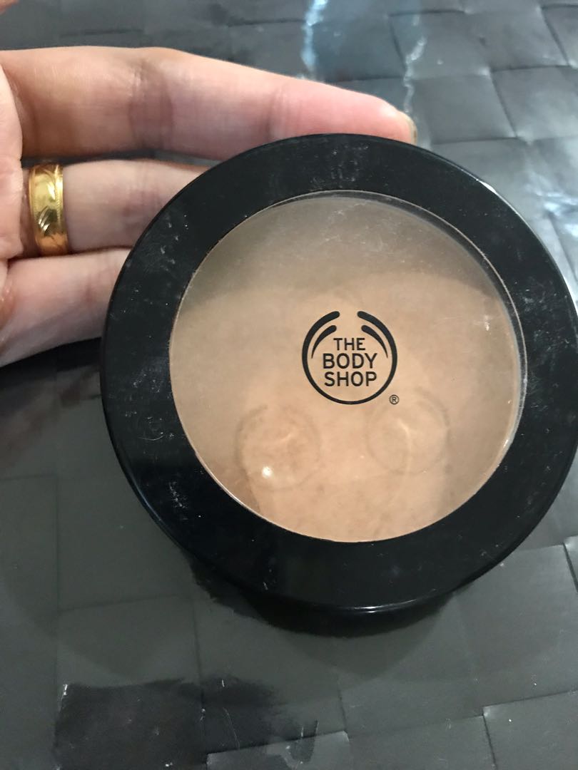 body shop powder, Beauty & Personal Care, Face, Face Care on Carousell