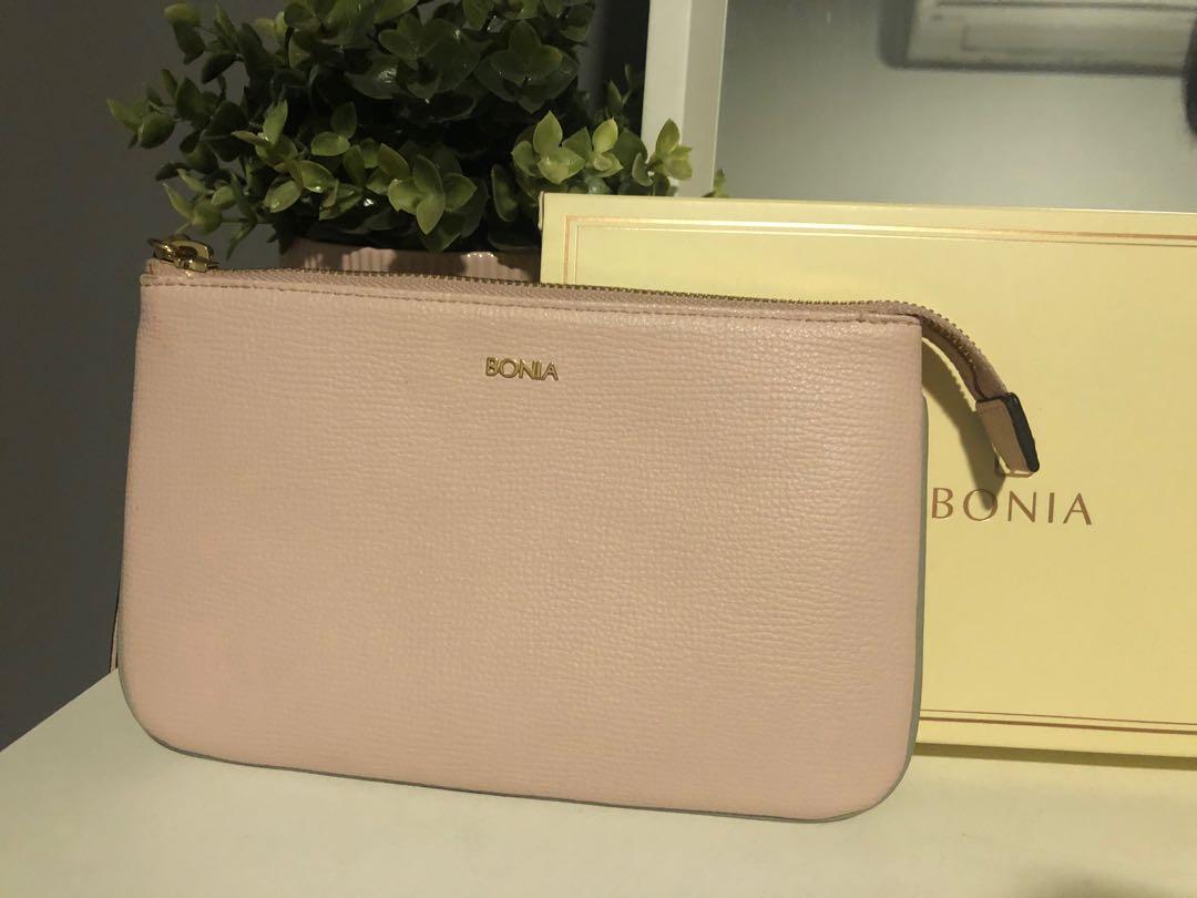 Bonia clutch outlet