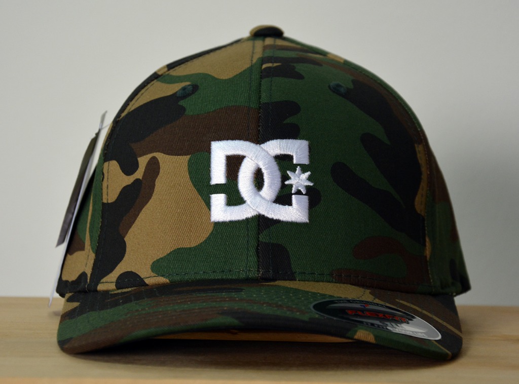 DC Shoes Army Camo Flexfit Cap Men s Fashion Watches