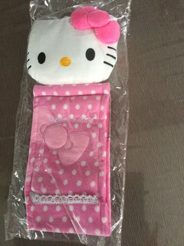 Hello kitty toilet roll holder, Everything Else on Carousell