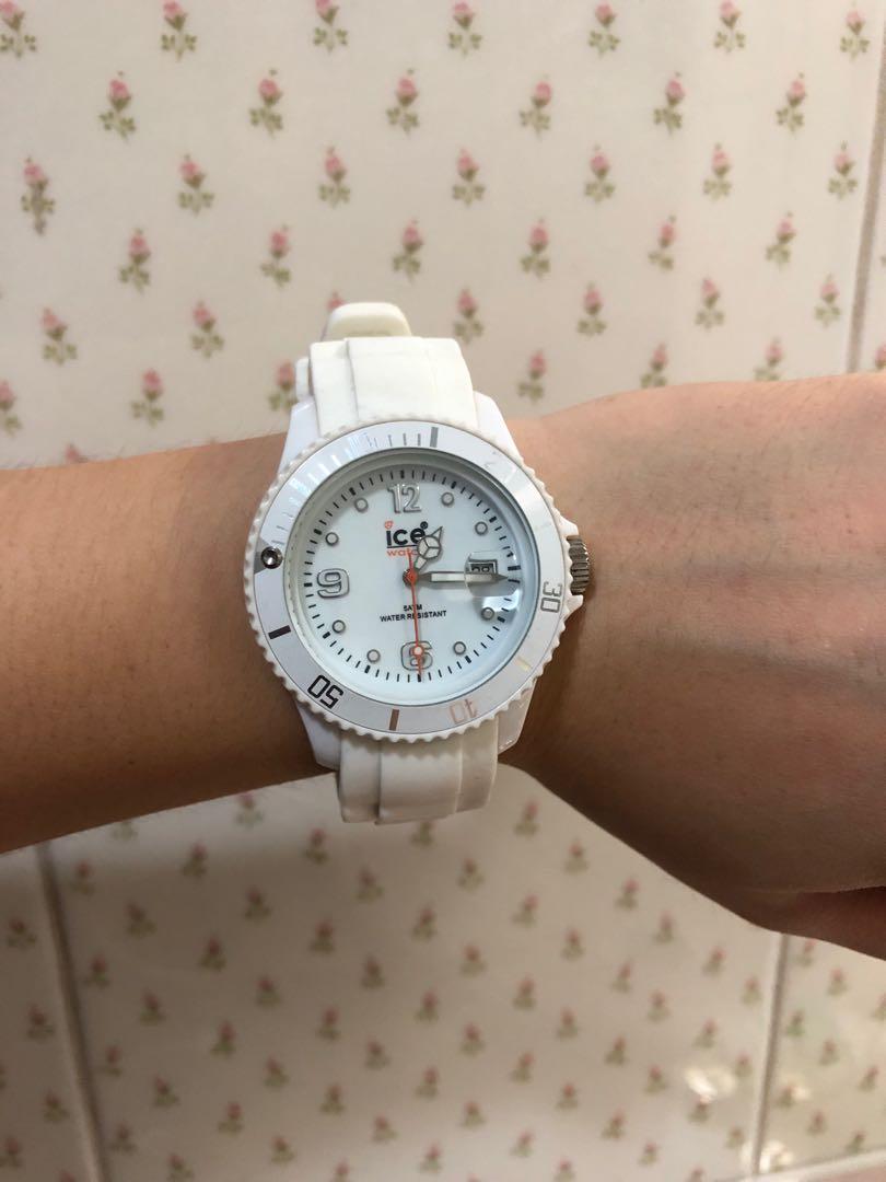Ice Watch (White) (Category: Women's Watches) located in Cebu City. Submitted by cookieyoung (Listing ID 252138295, Image 2). Description: Water resistant. Used only twice. Still in very good condition..