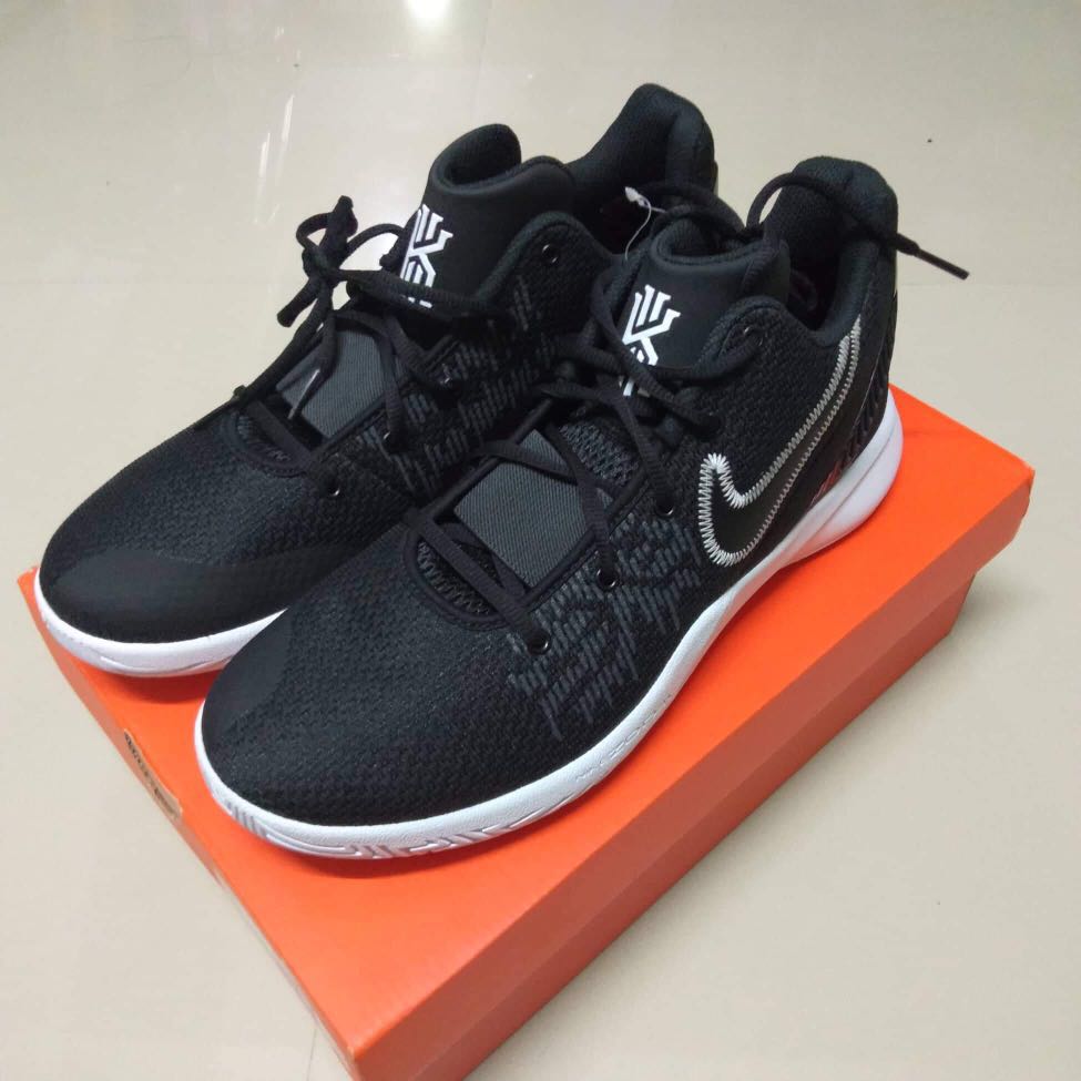 tenis kyrie flytrap ii